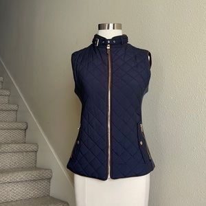 Zara Woman Sz M Nazy Quilted Vest with faux leather and gold accents.